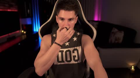 Dorian Reyes online show from 01-29-25, 01:58