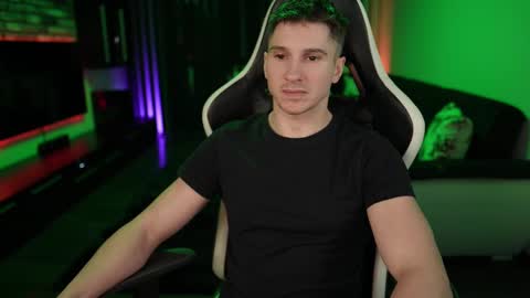 Dorian Reyes online show from 02-14-25, 12:19