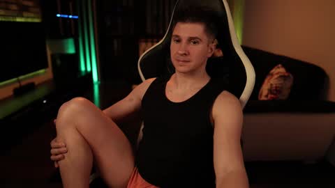 Dorian Reyes online show from 03-12-25, 12:31