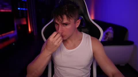 Dorian Reyes online show from 10-12-25, 12:20