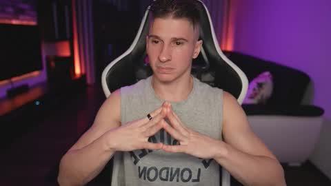 Dorian Reyes online show from 11-23-25, 02:00