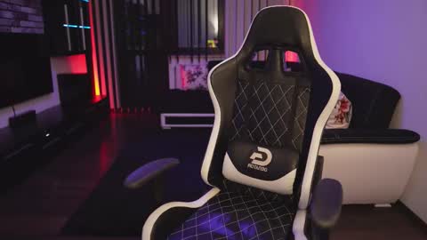 Dorian Reyes online show from 02-21-26, 02:01