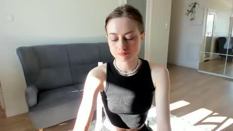 Snapshot of dormineaa chatting on 04-29-26, 06:06 dormineaa online show from 04-29-26, 06:06