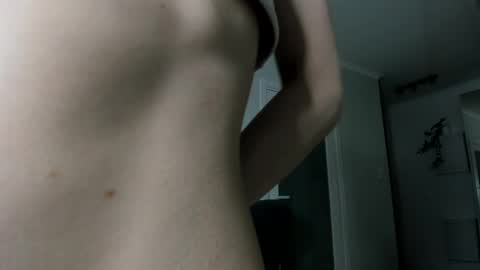 Snapshot of dormineaa chatting on 05-11-26, 04:04 dormineaa online show from 05-11-26, 04:04