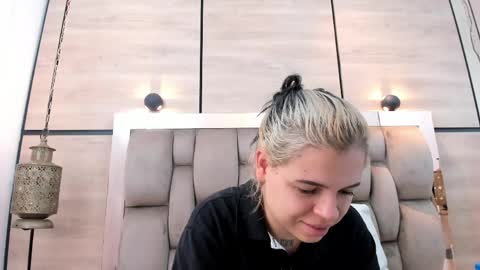  DOROTHY online show from 04-08-26, 03:39