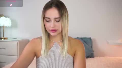 Snapshot of dorretangel chatting on 10-03-25, 11:29 Amy online show from 10-03-25, 11:29