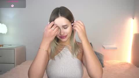 Snapshot of dorretangel chatting on 10-05-25, 10:35 Amy online show from 10-05-25, 10:35