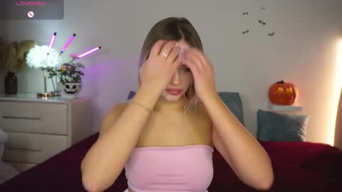 Snapshot of dorretangel chatting on 10-30-25, 10:06 Amy online show from 10-30-25, 10:06