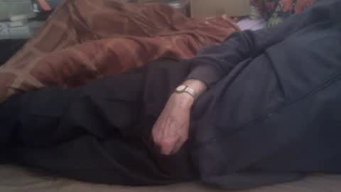 Hello  welcome to Slutsville  I am the Naked Chef  really  but you may call me Peter online show from 01-07-25, 11:48