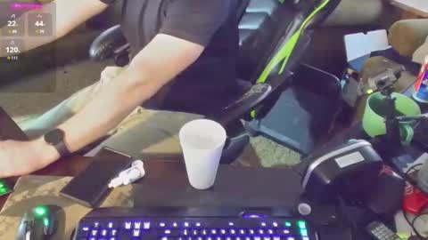 DotYourEyezez  online show from 01-24-25, 09:58