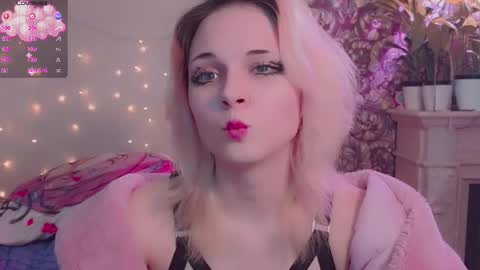 Snapshot of doublebubblecum chatting on 11-01-25, 02:13 Angie online show from 11-01-25, 02:13