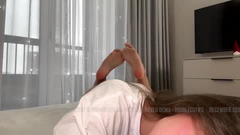 Lana  Eva  dont forget to give us a thumb up online show from 12-29-24, 05:21