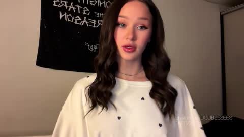 MOLLYYYY dont forget to give me a thumb up online show from 11-18-25, 11:58