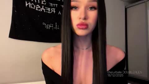 MOLLYYYY dont forget to give me a thumb up online show from 12-18-25, 08:53