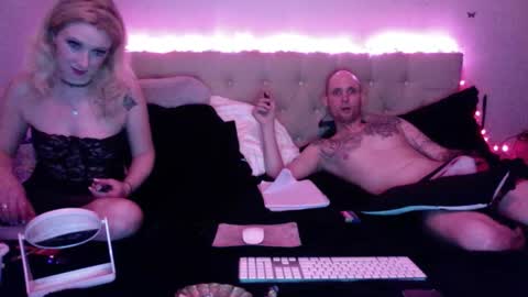 Snapshot of doublesuble chatting on 01-12-26, 02:22 Chaz Roxy Rain online show from 01-12-26, 02:22