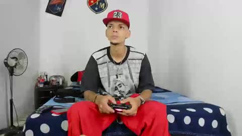 Snapshot of douglas_gallegos chatting on 01-09-25, 09:37 douglas_gallegos online show from 01-09-25, 09:37