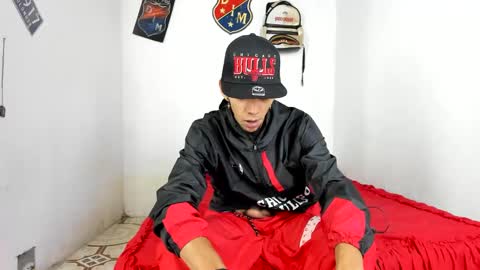 Snapshot of douglas_gallegos chatting on 02-03-25, 05:40 douglas_gallegos online show from 02-03-25, 05:40