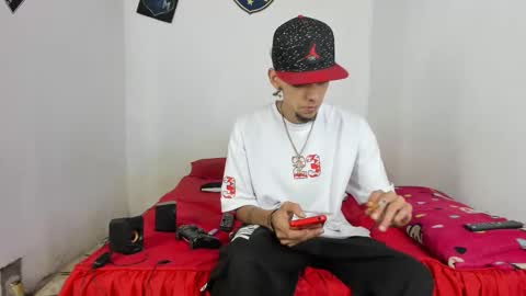 Snapshot of douglas_gallegos chatting on 02-18-25, 05:09 douglas_gallegos online show from 02-18-25, 05:09