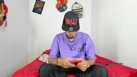 Snapshot of douglas_gallegos chatting on 02-24-25, 12:20 douglas_gallegos online show from 02-24-25, 12:20