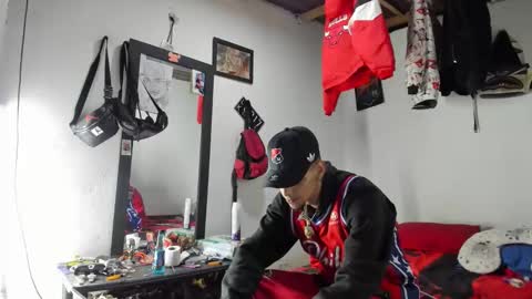 Snapshot of douglas_gallegos chatting on 04-26-26, 06:33 douglas_gallegos online show from 04-26-26, 06:33