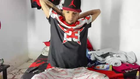 douglas_gallegos online show from 05-25-26, 04:40