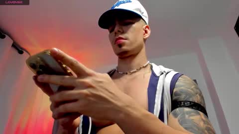 Douglas Safado online show from 12-01-25, 03:33