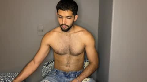 Snapshot of douglasskingjr chatting on 02-21-25, 02:06 douglasskingjr online show from 02-21-25, 02:06