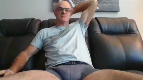 Snapshot of doum1122 chatting on 12-05-24, 01:06 doum1122 online show from 12-05-24, 01:06