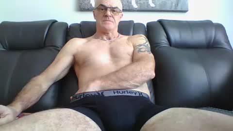 Snapshot of doum1122 chatting on 03-02-25, 06:40 doum1122 online show from 03-02-25, 06:40