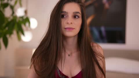 Snapshot of dovia chatting on 11-11-25, 07:30 . . online show from 11-11-25, 07:30