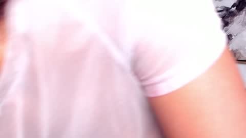 Snapshot of dracaryss_ chatting on 01-17-25, 10:11 Lissa Or DRACARYSS your dragon Queen online show from 01-17-25, 10:11