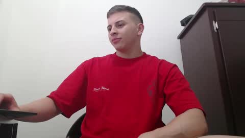 draco_boy2000 online show from 10-06-25, 09:23