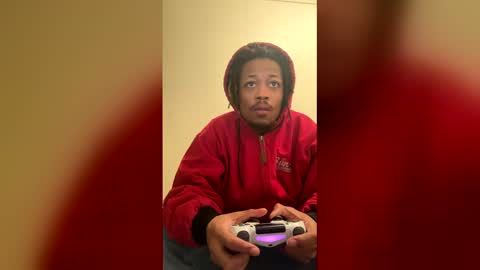 Snapshot of dracorevenge chatting on 12-14-25, 08:09 dracorevenge online show from 12-14-25, 08:09