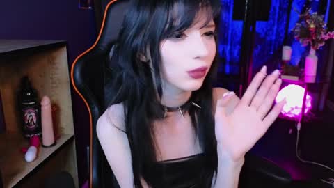 Draculaura online show from 01-30-25, 12:50