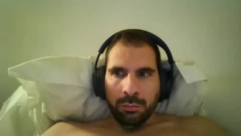 Snapshot of draguijeje chatting on 12-17-25, 06:36 draguijeje online show from 12-17-25, 06:36