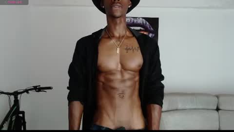 Snapshot of drake_brown_23 chatting on 06-16-26, 12:35 Drake 23 online show from 06-16-26, 12:35