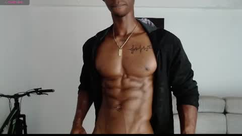 Snapshot of drake_brown_23 chatting on 06-22-26, 10:45 Drake 23 online show from 06-22-26, 10:45
