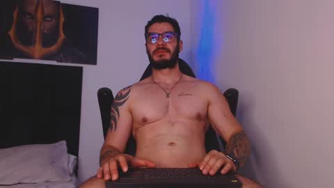 Snapshot of drake_cole11 chatting on 12-25-24, 03:38 drake_cole11 online show from 12-25-24, 03:38