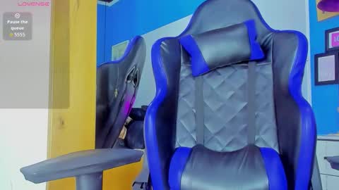 ---Drake--- online show from 09-18-25, 12:01