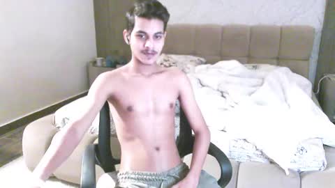 Snapshot of drake_runner chatting on 12-17-25, 06:19 Drake online show from 12-17-25, 06:19