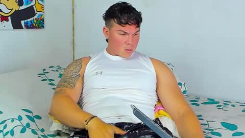 Snapshot of drake_xion1 chatting on 11-18-25, 04:11 drake_xion1 online show from 11-18-25, 04:11