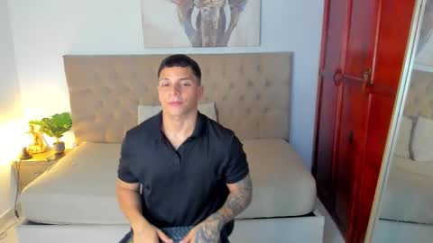 Snapshot of drakesmith01 chatting on 10-05-25, 10:40 Drake Smith online show from 10-05-25, 10:40