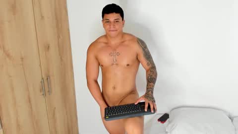 Snapshot of drakesmith02 chatting on 12-17-25, 02:34 Drake Smith online show from 12-17-25, 02:34