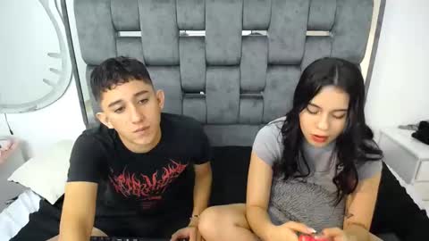 -- nicolle and jhon -- online show from 02-23-25, 02:07