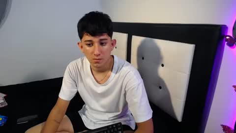 -- nicolle and jhon -- online show from 09-19-25, 03:19