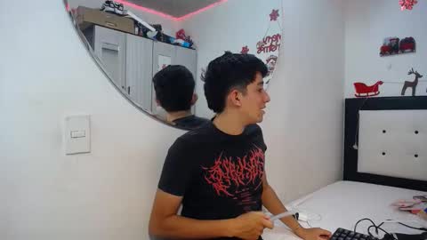 -- nicolle and jhon -- online show from 12-16-25, 04:28