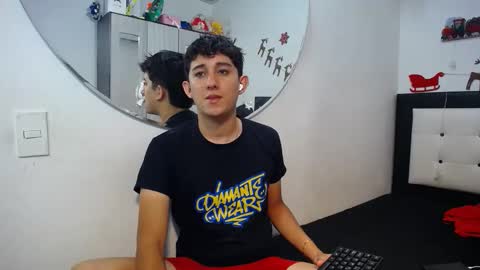 -- nicolle and jhon -- online show from 01-06-26, 07:23