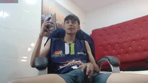 Snapshot of draxblade chatting on 11-26-25, 08:32 DraxBlade online show from 11-26-25, 08:32