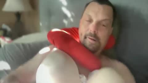 Snapshot of drboobology chatting on 12-21-24, 09:58 Dr of Boobs and Bras online show from 12-21-24, 09:58