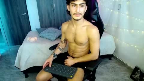 ANDRE AND SOPHIE online show from 03-04-26, 07:31